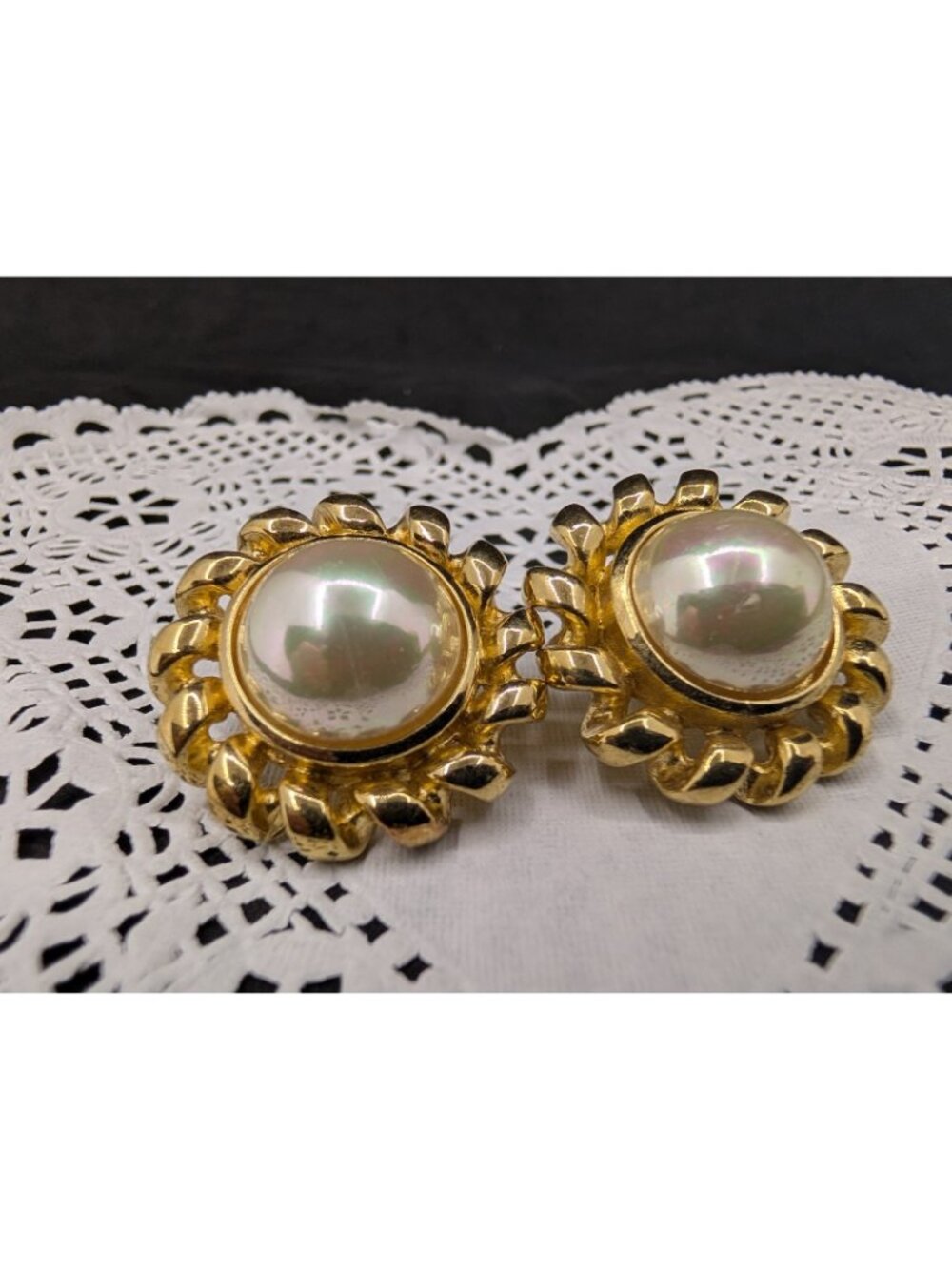 Vtg Christian Dior Faux Pearl Gold tone Chain Earrings 1.25"  Designer Runway - Picture 16 of 16